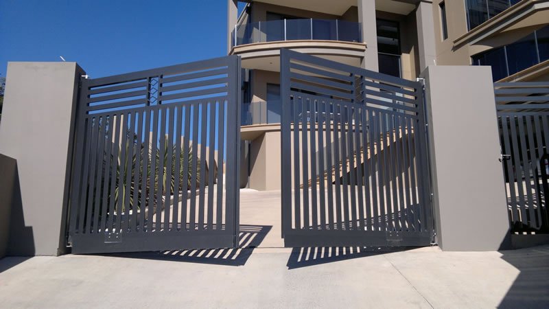 swing-gates-and-privacy-screens-01